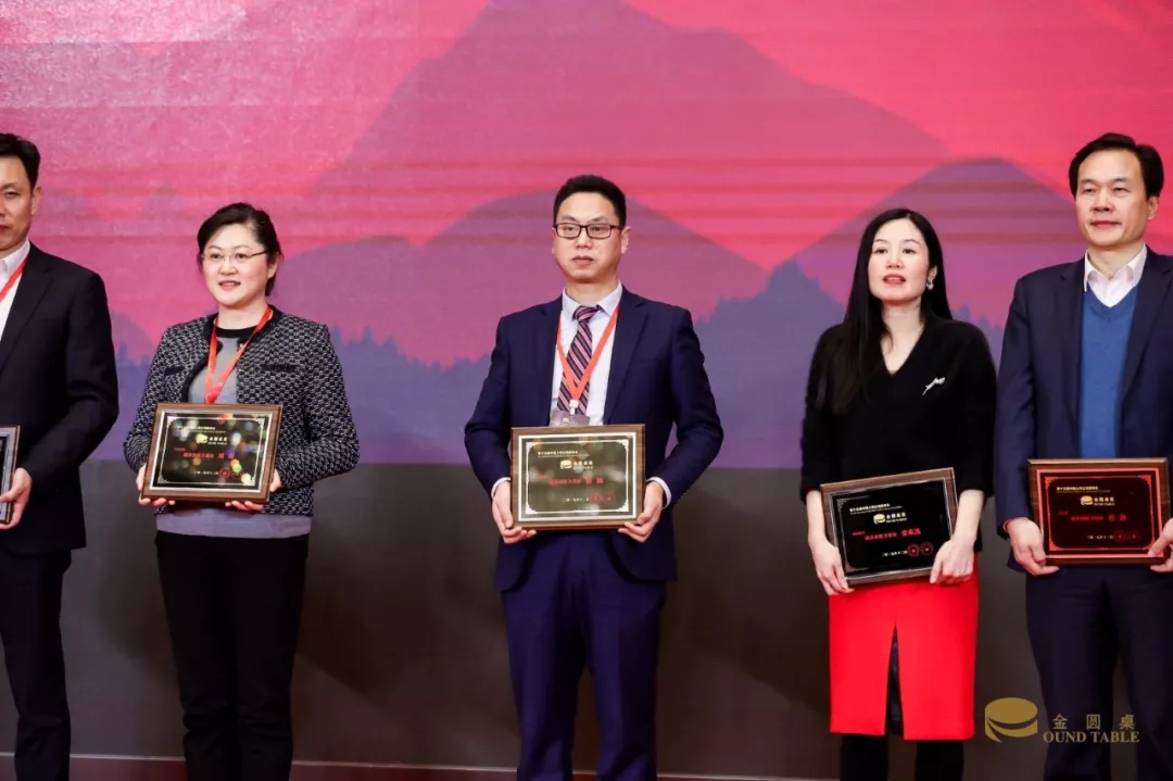 1596505716.jpg 640 (1).webp (7).jpg