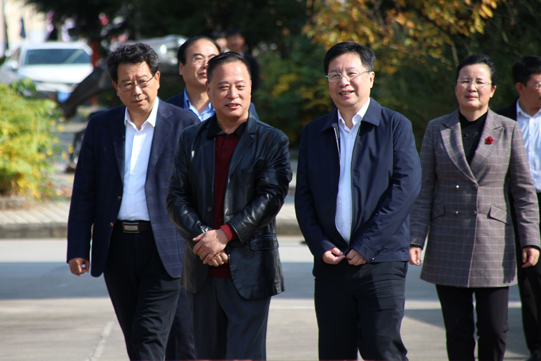 �й�����ʡί����Ǻ��⻪ݰ��Stake����ҩҵ������Ŀ�������� ����.jpg